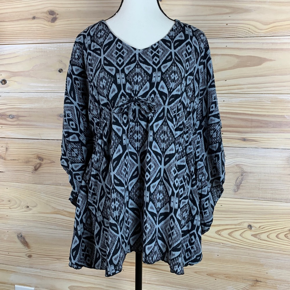 NoPua Collection Tunic Womens OS Blue Black Tribal Ikat Kimono Top Resort